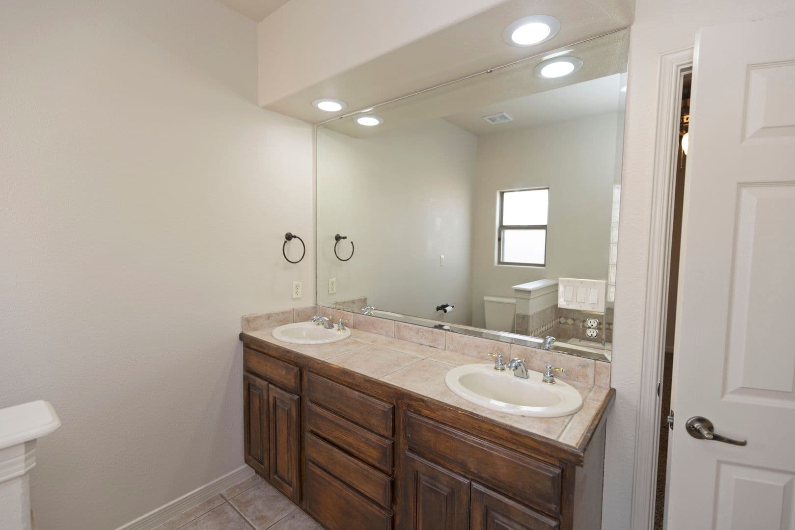 Las Cruces House: 3394 Chimney Rock