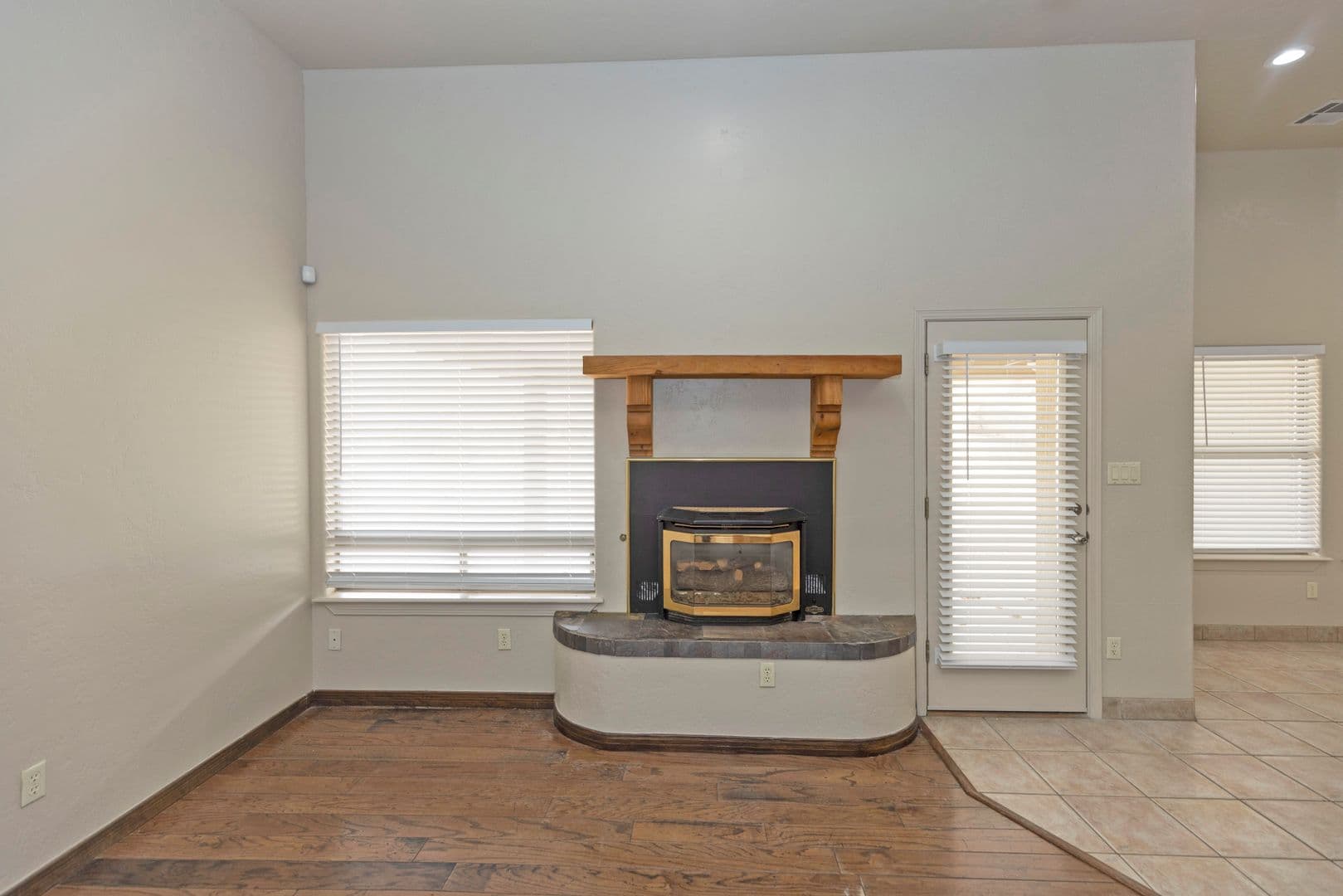 Las Cruces House: 3394 Chimney Rock