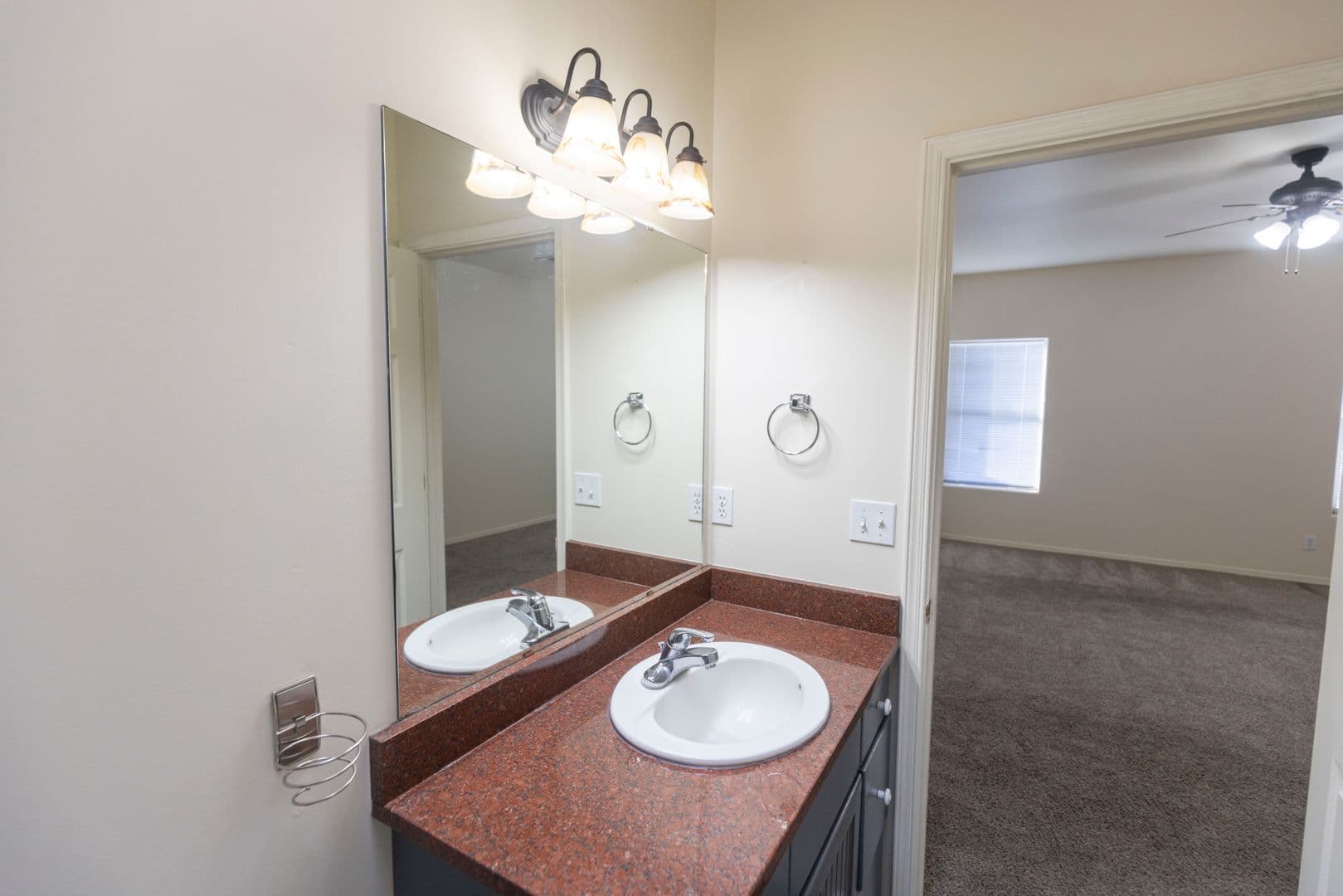 Las Cruces House: 1635 Spruce