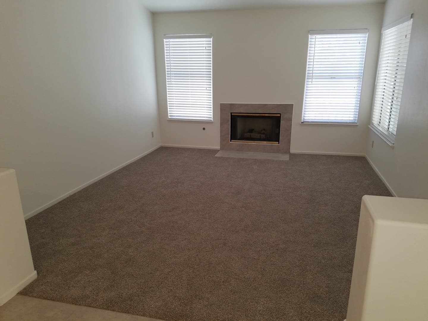 N Las Vegas House: 4319 E. Pageantry Falls Dr