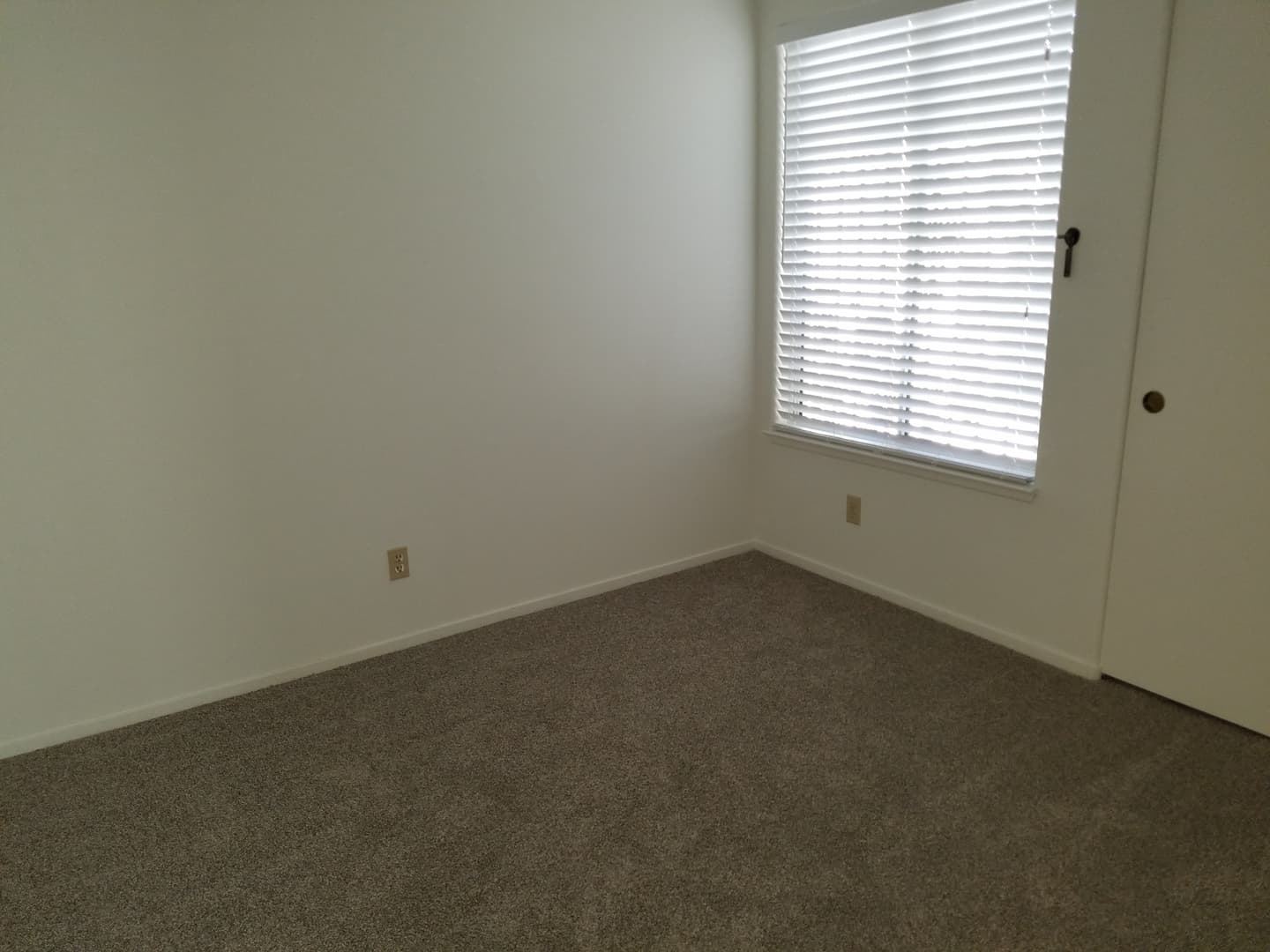 N Las Vegas House: 4319 E. Pageantry Falls Dr
