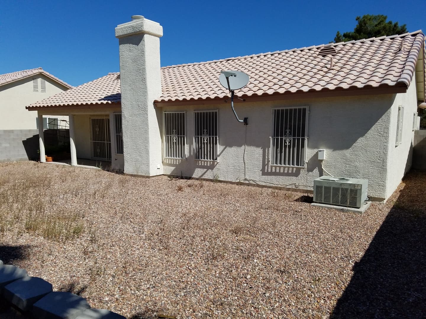 N Las Vegas House: 4319 E. Pageantry Falls Dr