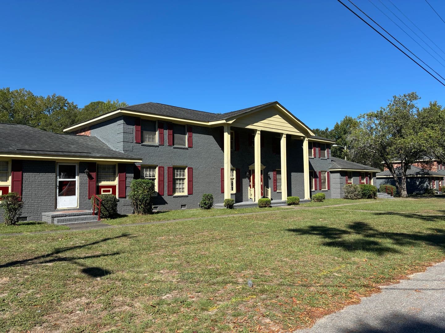 Sumter Apartment: 120 Engleside Street