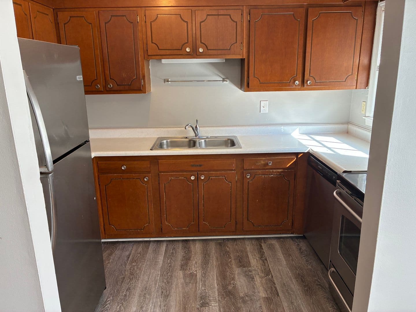 Sumter Apartment: 120 Engleside Street