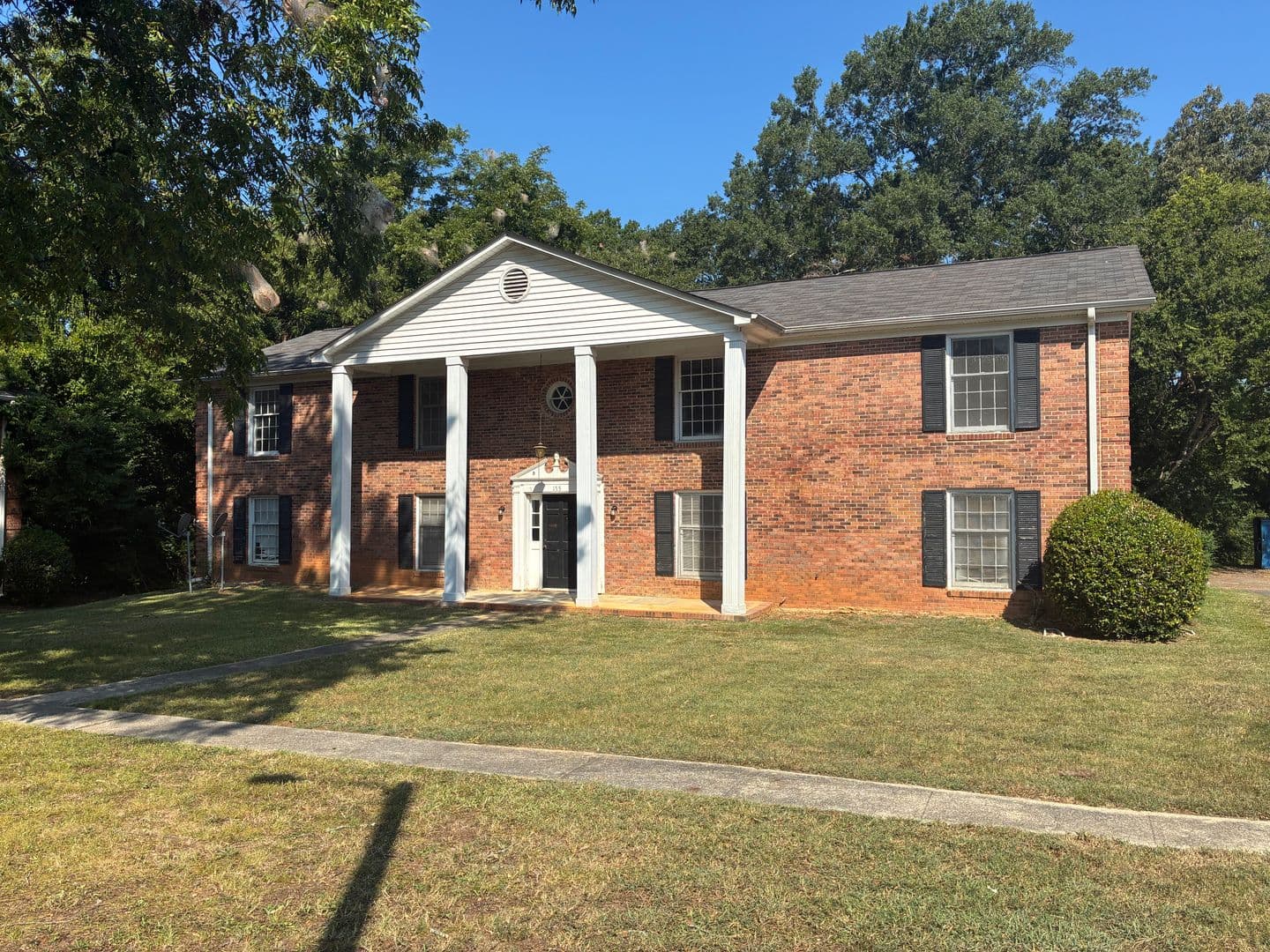 Chester Apartment: 153-155-157 West End St