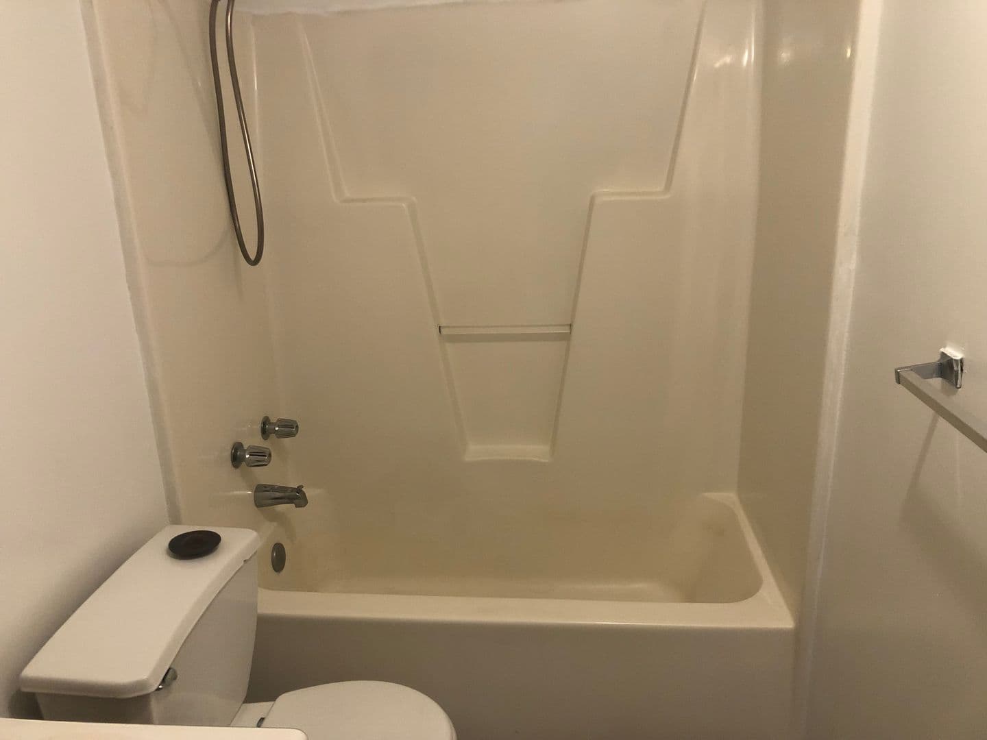 Sumter Apartment: 1070 Jessamine Trail