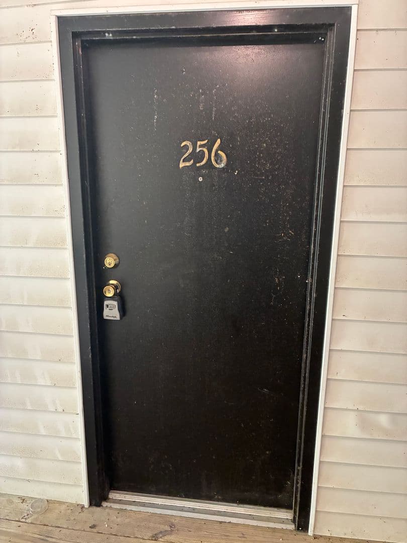 Sumter Apartment: 120 Engleside Street