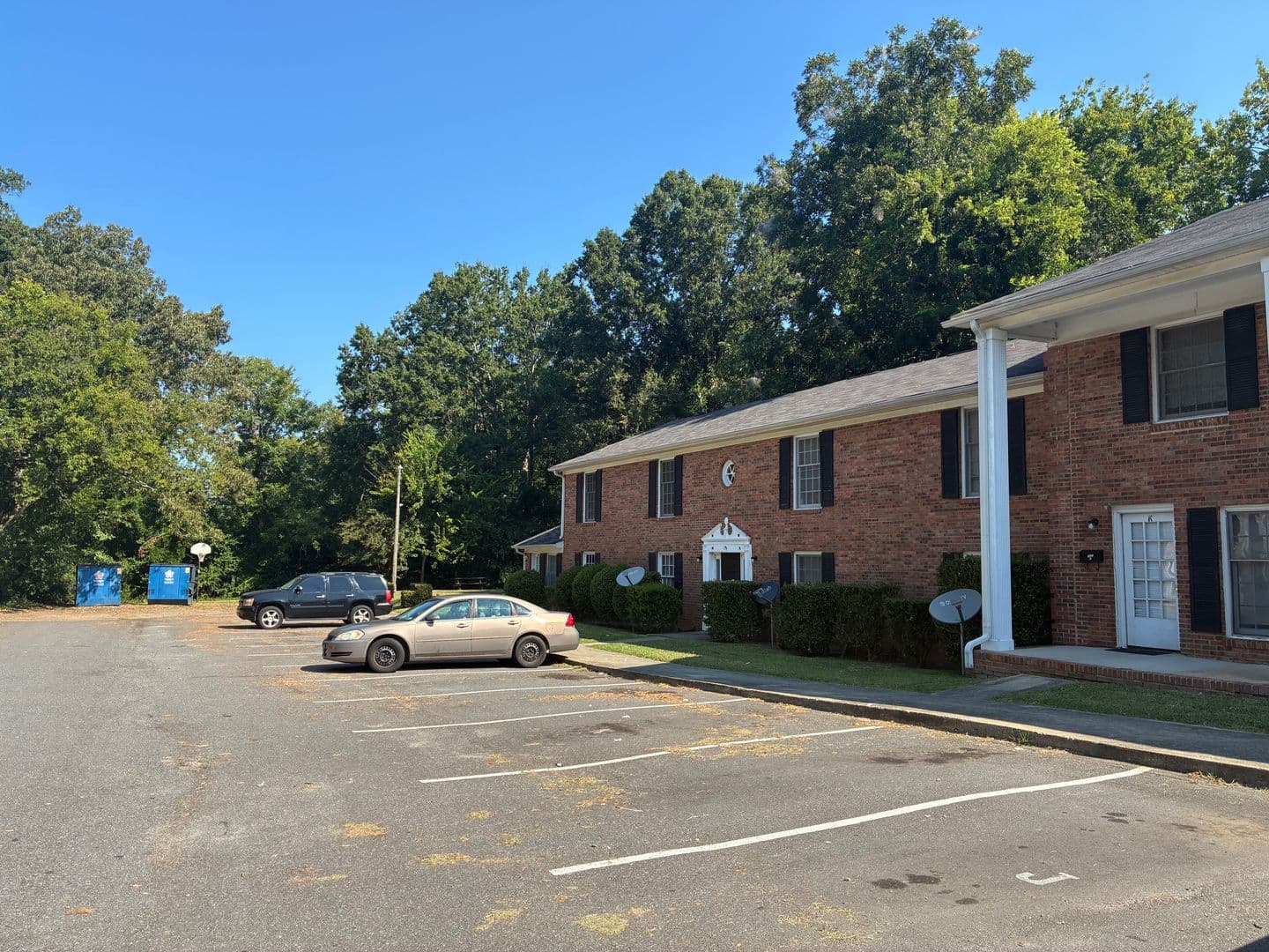 Chester Apartment: 153-155-157 West End St