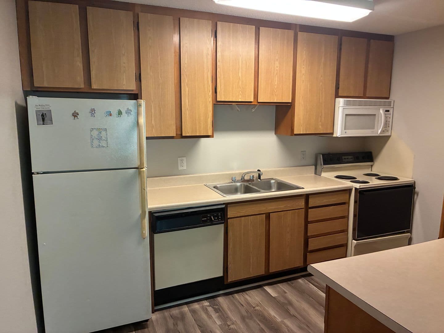 Sumter Apartment: 120 Engleside Street