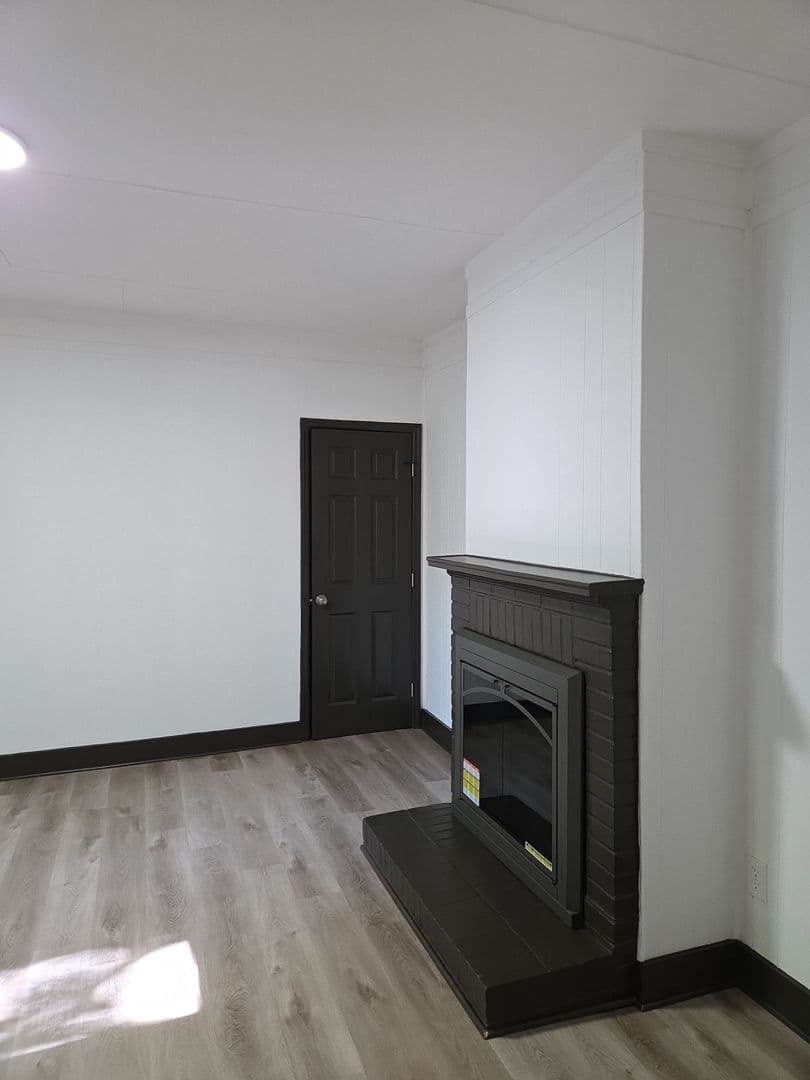 Lancaster House: 1622 Hillside Avenue