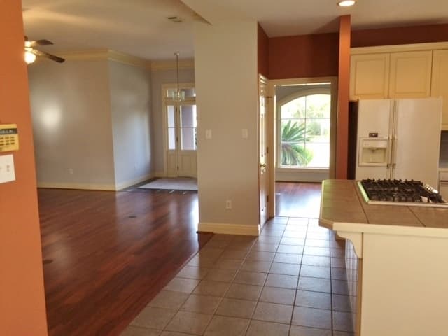 Baton Rouge House: 850 Troutbeck