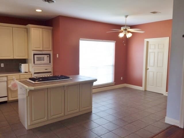 Baton Rouge House: 850 Troutbeck