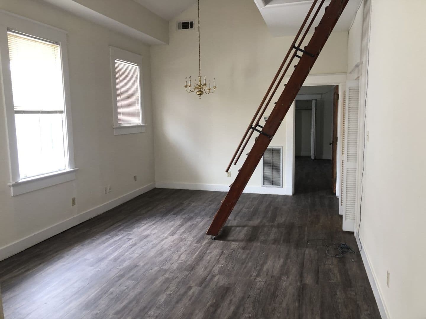 New Orleans Apartment: 3116 Prytania St.