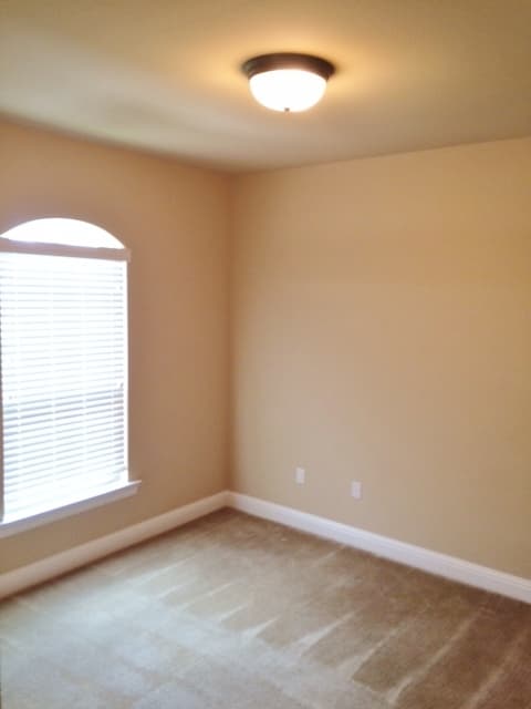 Prairieville House: 16325 Timberstone Dr