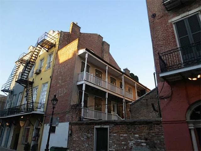 New Orleans Apartment: 707 Toulouse St.