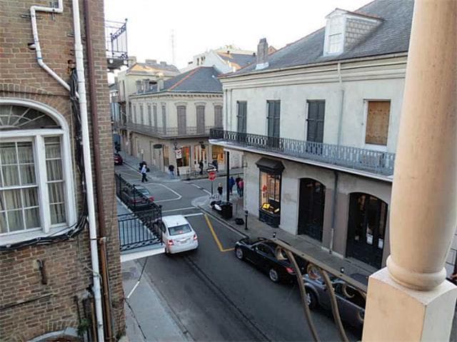 New Orleans Apartment: 707 Toulouse St.