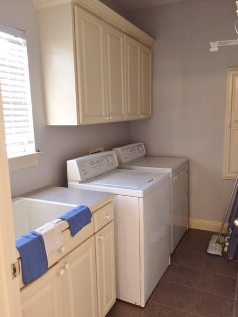 Baton Rouge House: 850 Troutbeck