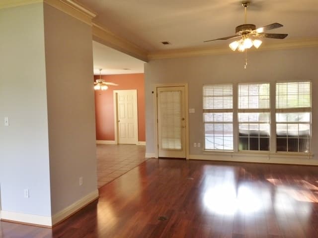 Baton Rouge House: 850 Troutbeck