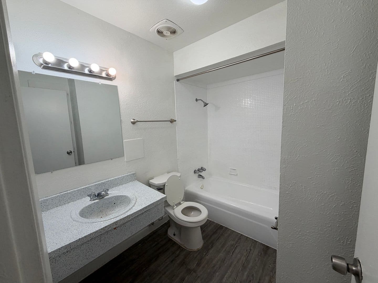 Dallas Apartment: 6864 Larmanda St