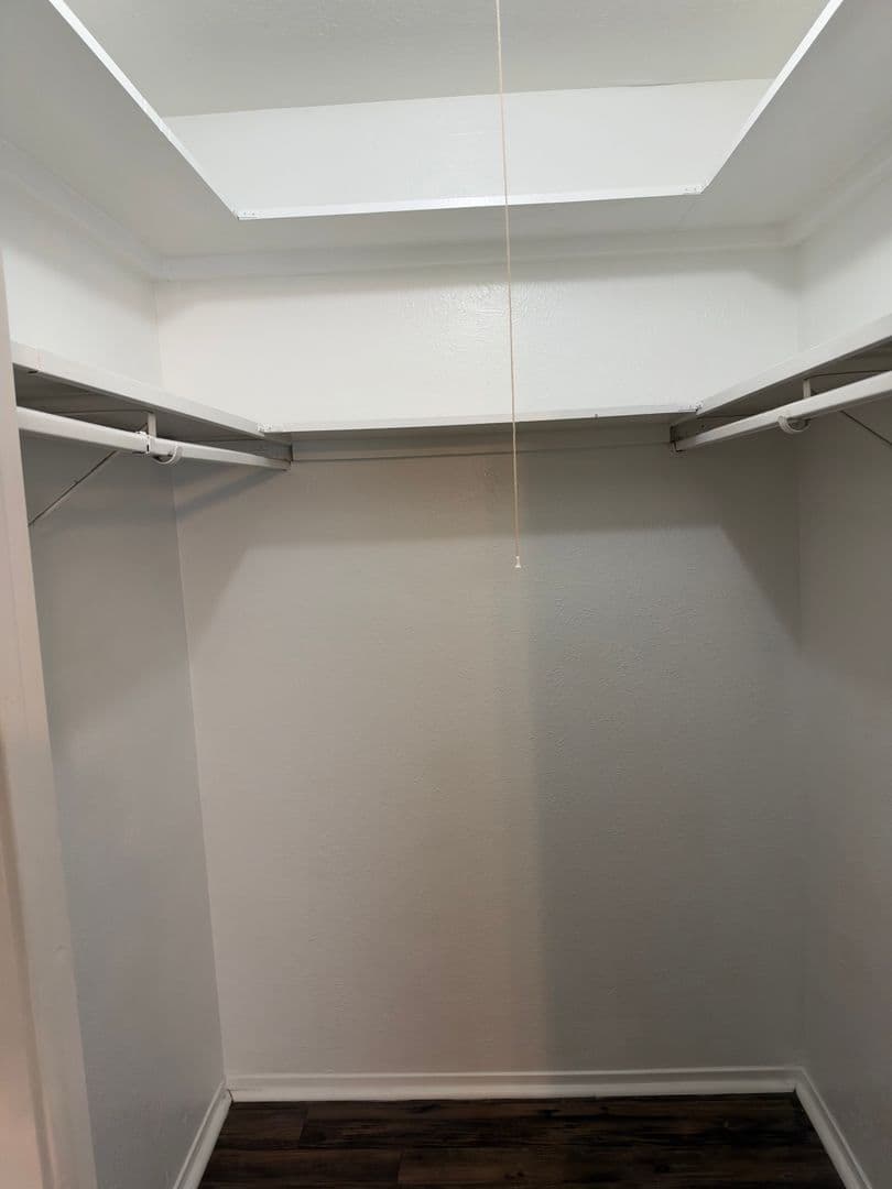 Dallas Apartment: 6864 Larmanda St