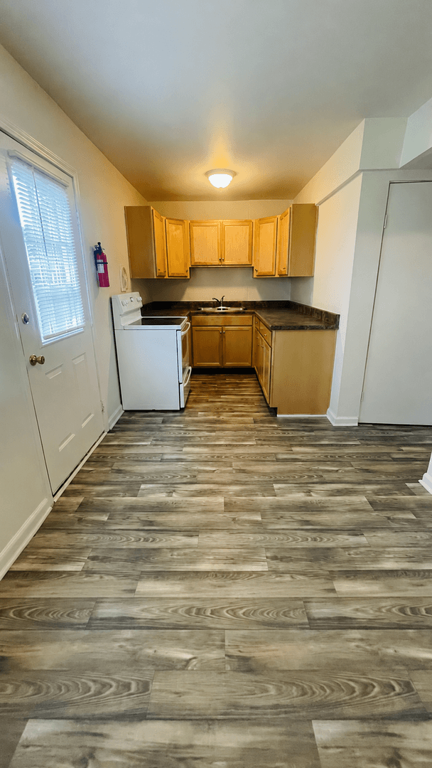 Louisville Townhome: 5546 Indian Oaks Circle