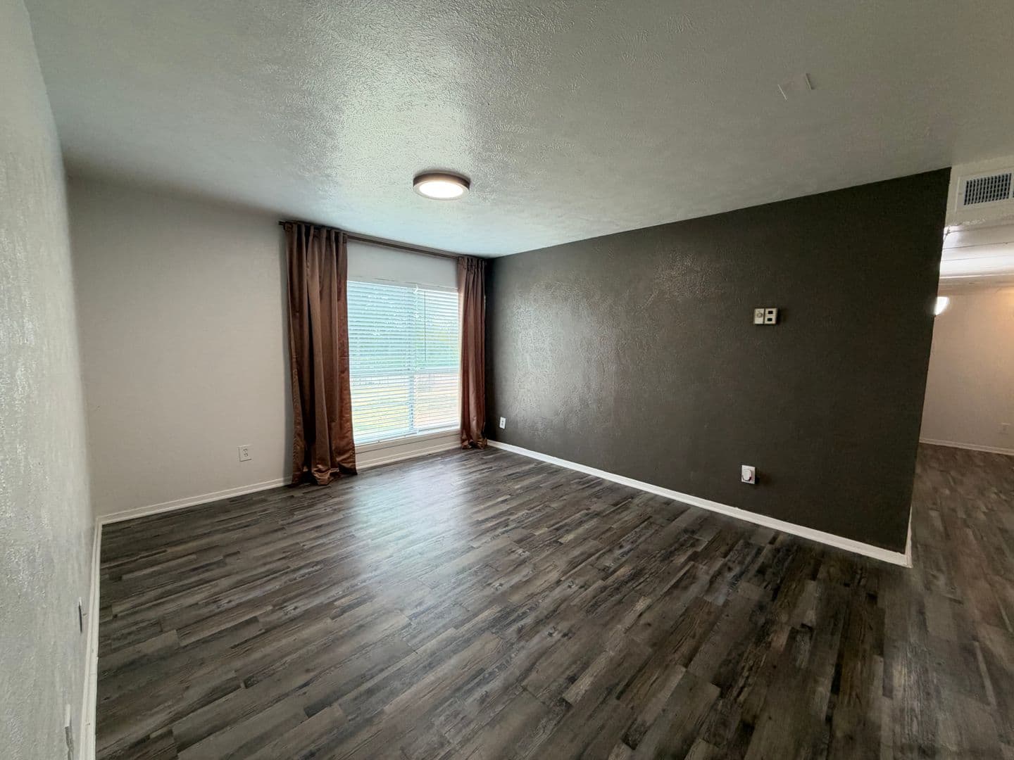 Dallas Apartment: 6864 Larmanda St