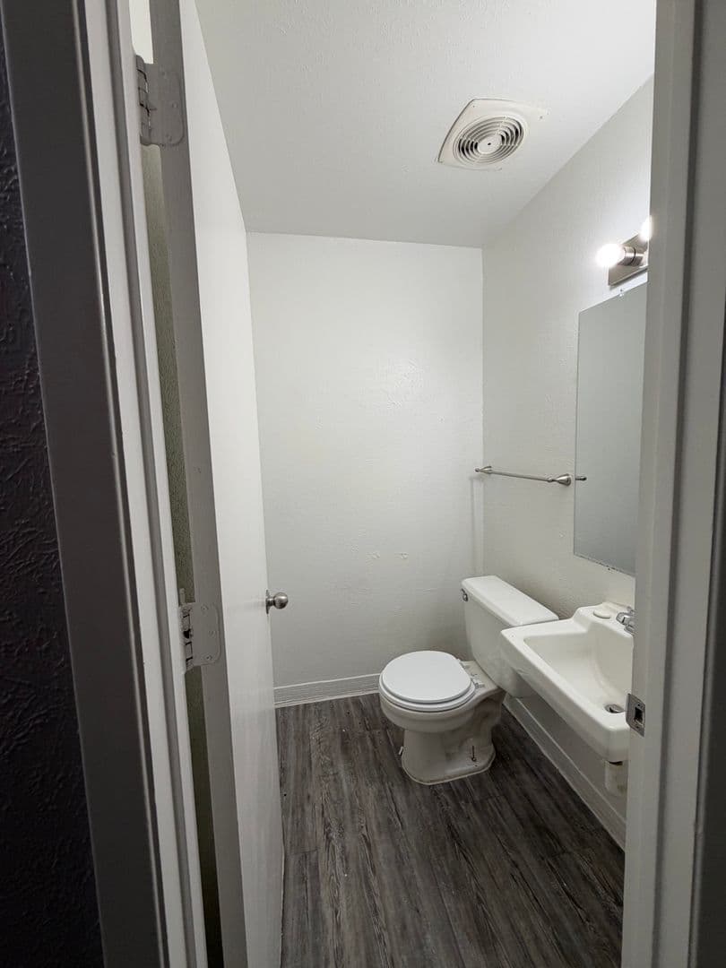Dallas Apartment: 6864 Larmanda St