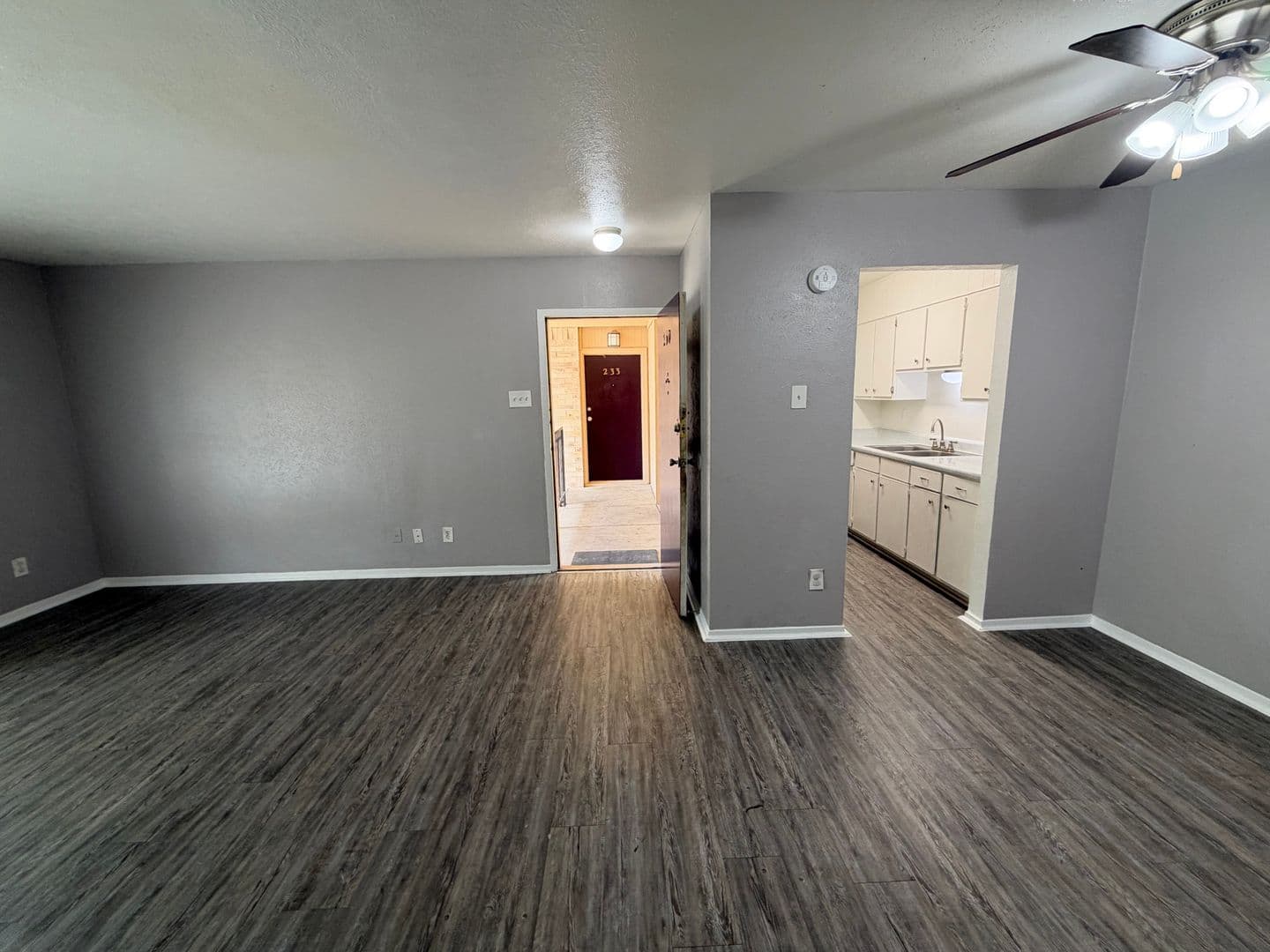 Dallas Apartment: 6864 Larmanda St