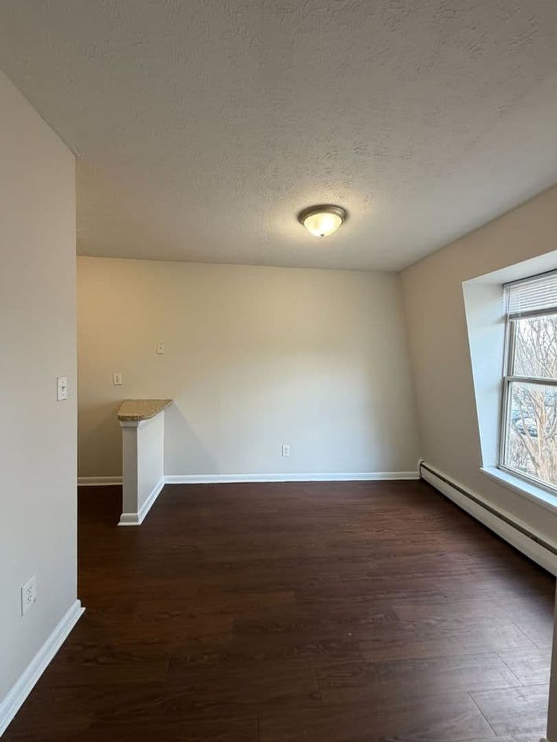 Louisville Apartment: 3712 Klondike Ln #17