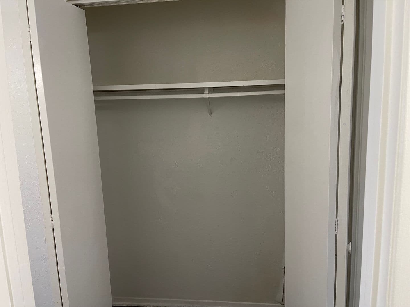 Dallas Apartment: 6864 Larmanda St