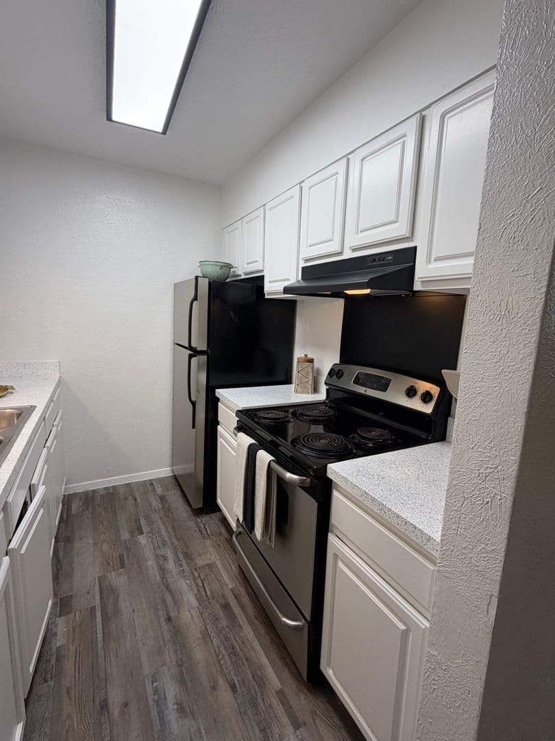 Dallas Apartment: 6864 Larmanda St