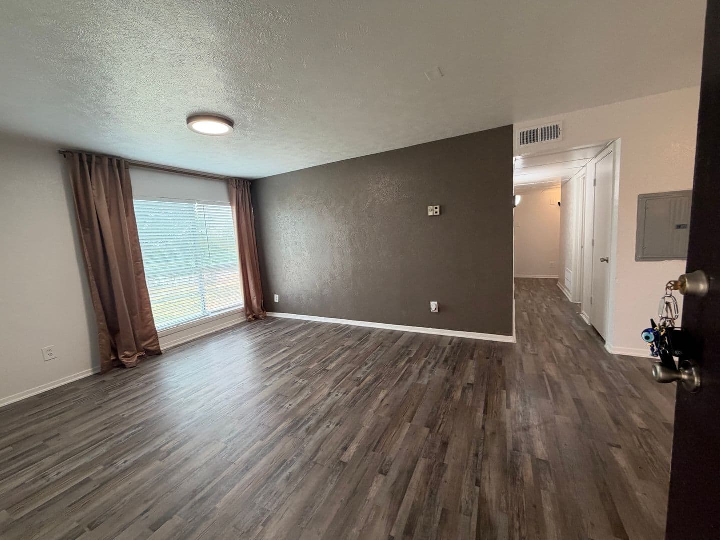 Dallas Apartment: 6864 Larmanda St