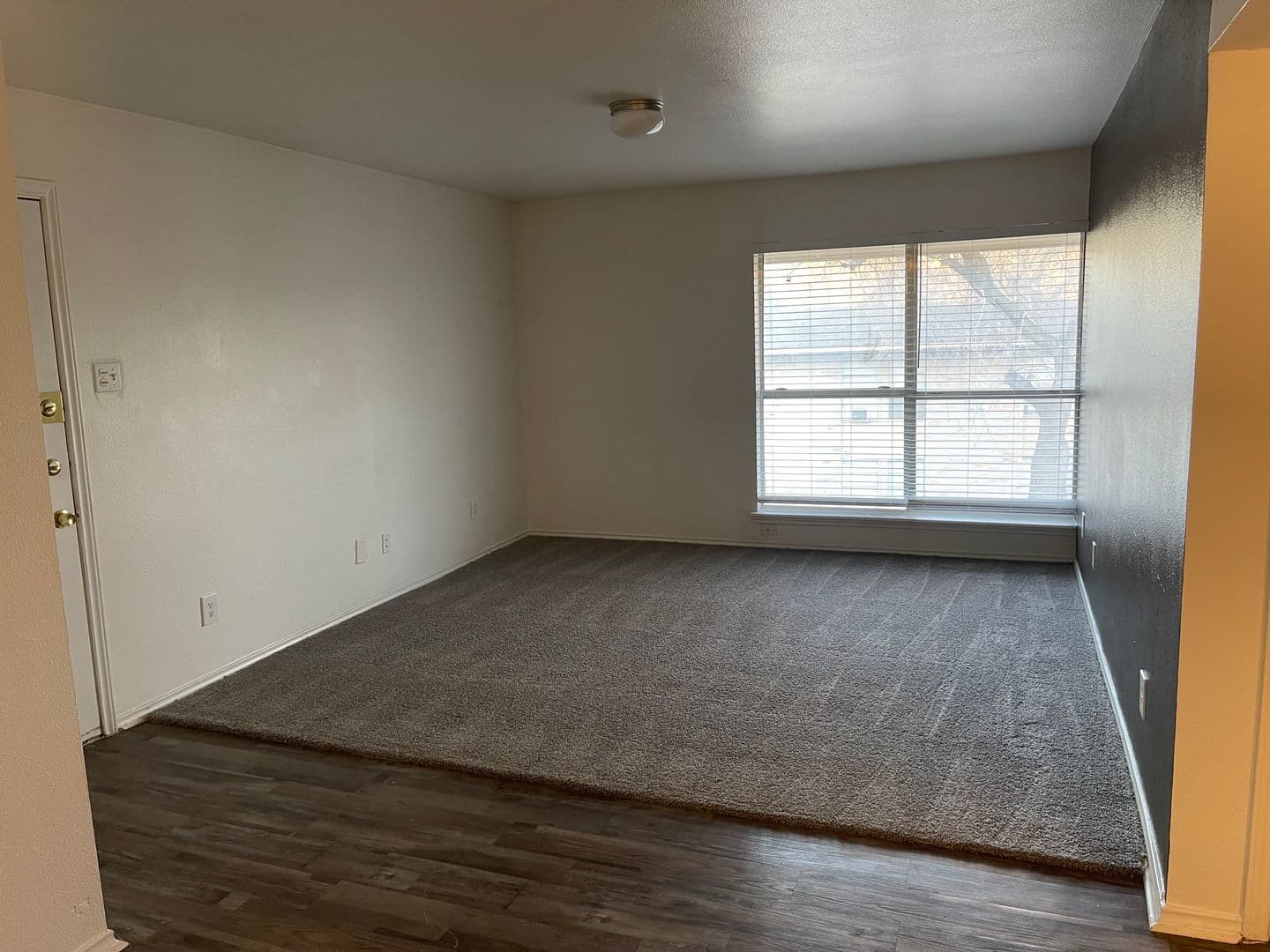 Dallas Apartment: 6864 Larmanda St