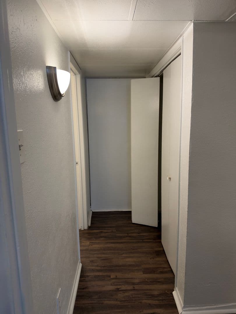 Dallas Apartment: 6864 Larmanda St