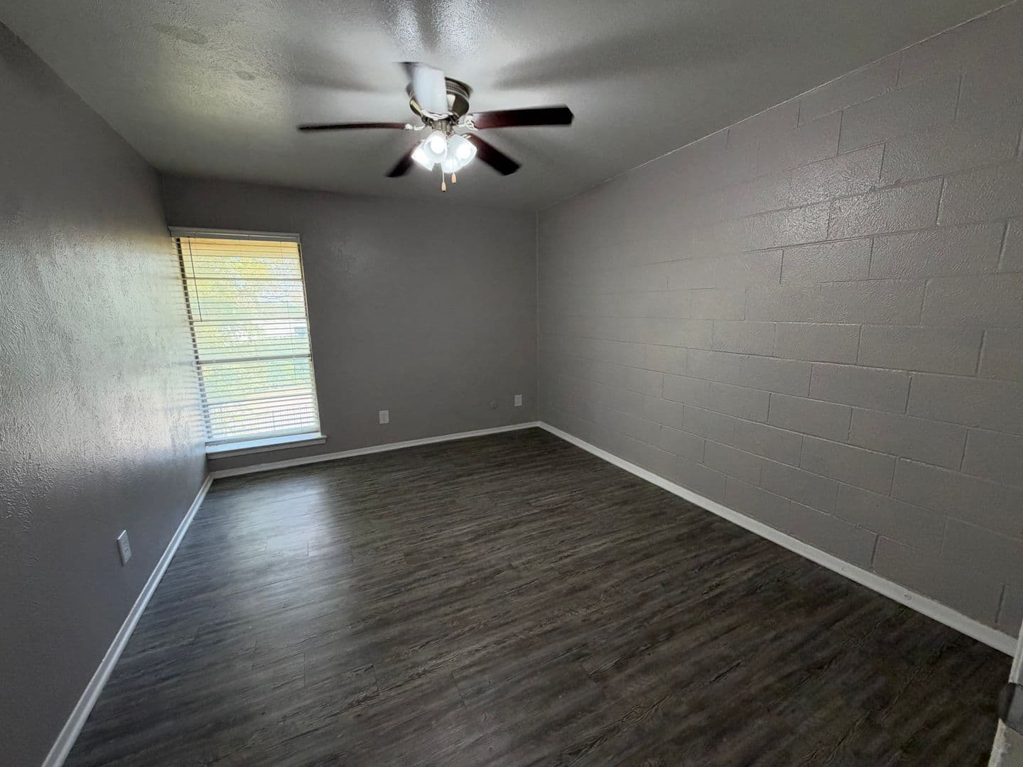 Dallas Apartment: 6864 Larmanda St