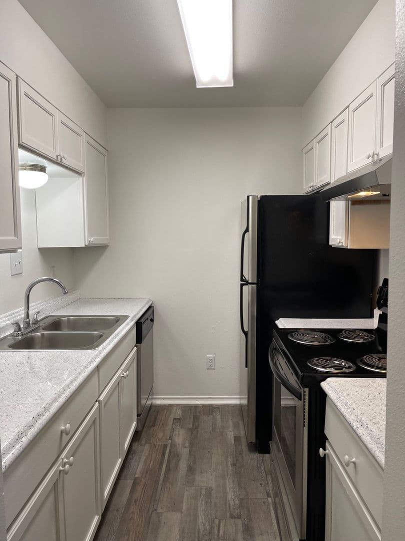 Dallas Apartment: 6864 Larmanda St