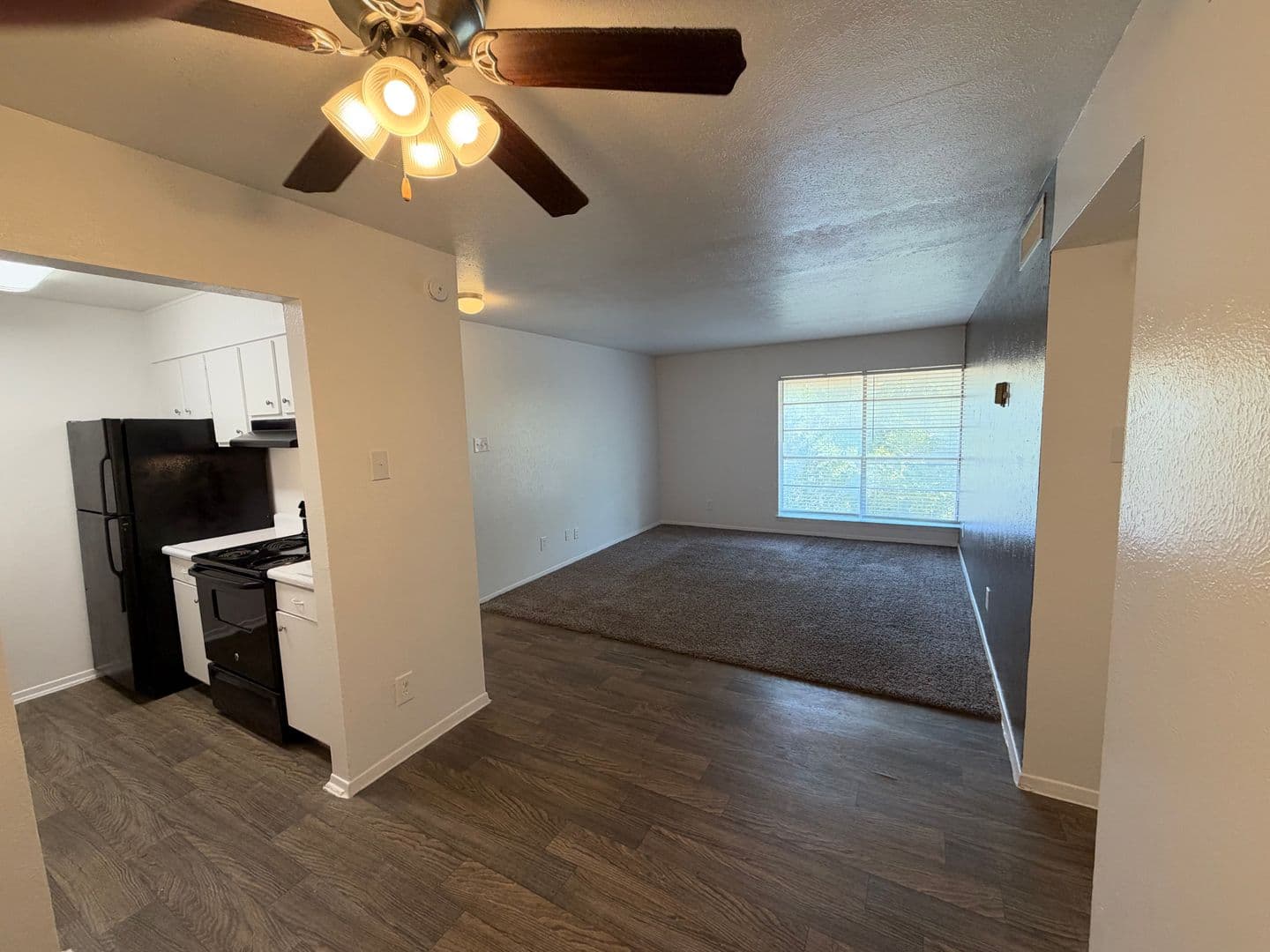 Dallas Apartment: 6864 Larmanda St