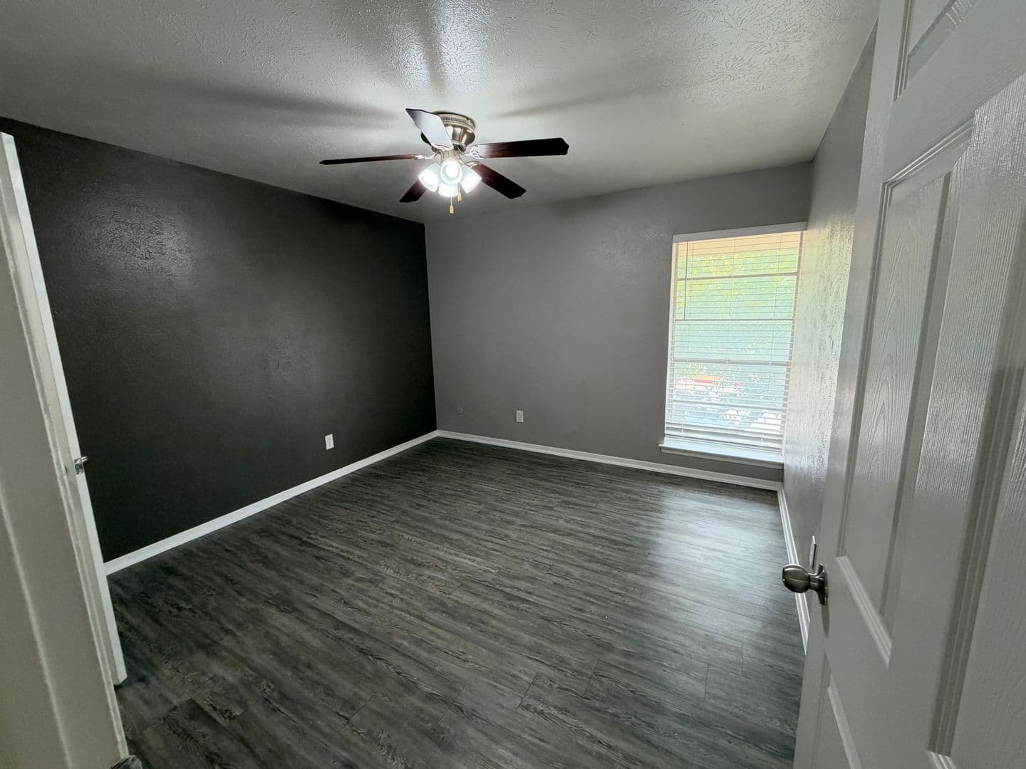 Dallas Apartment: 6864 Larmanda St