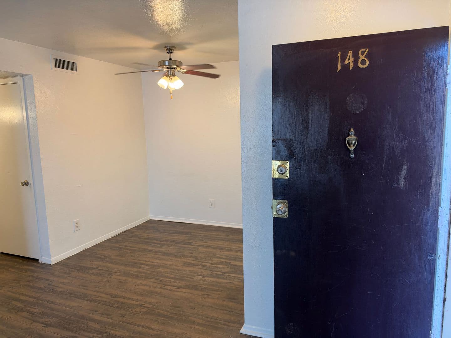 Dallas Apartment: 6864 Larmanda St