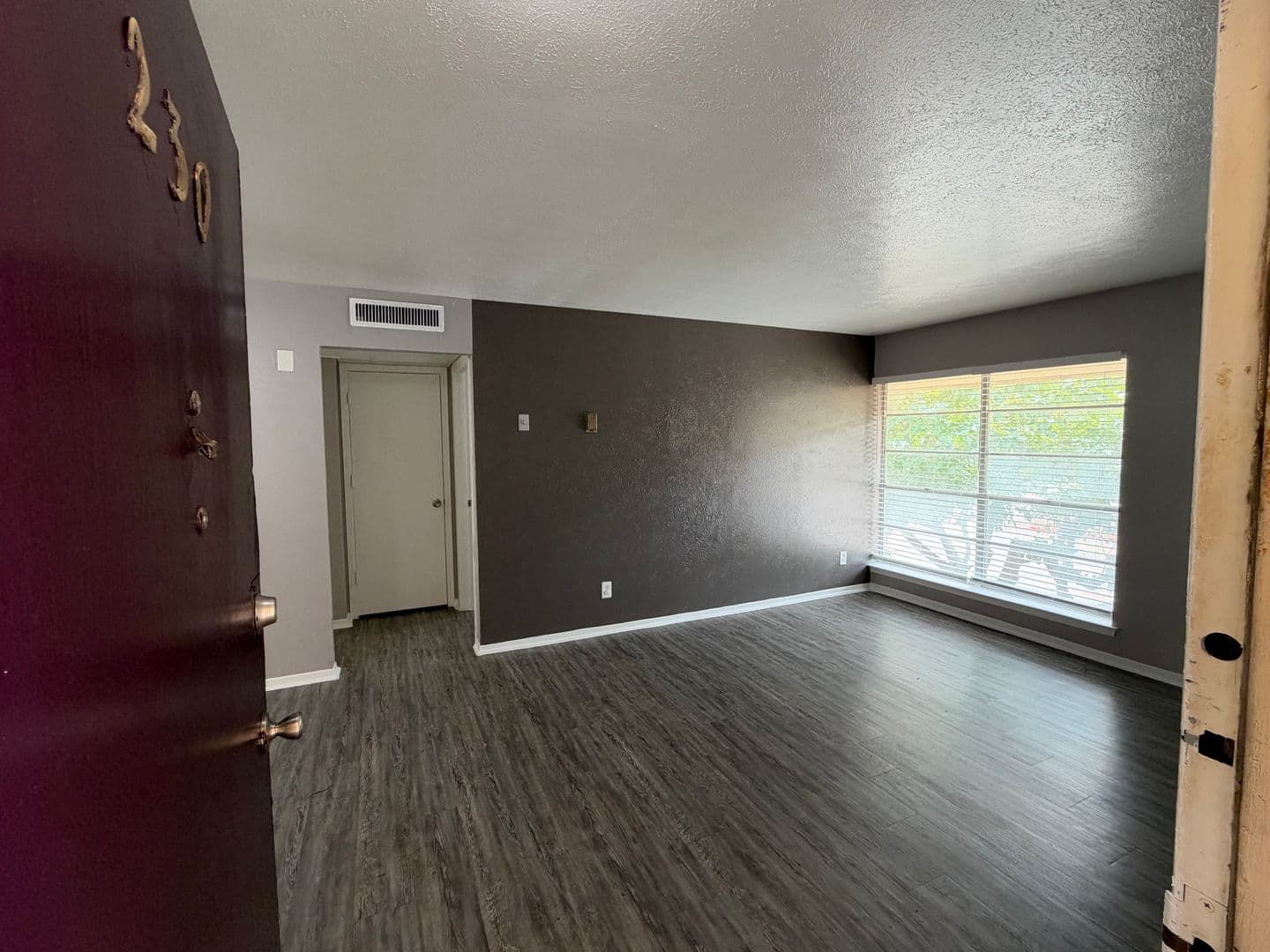 Dallas Apartment: 6864 Larmanda St