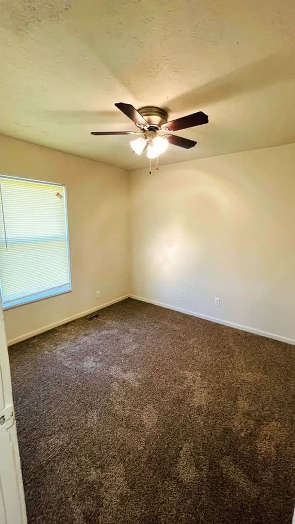 Louisville Townhome: 5546 Indian Oaks Circle