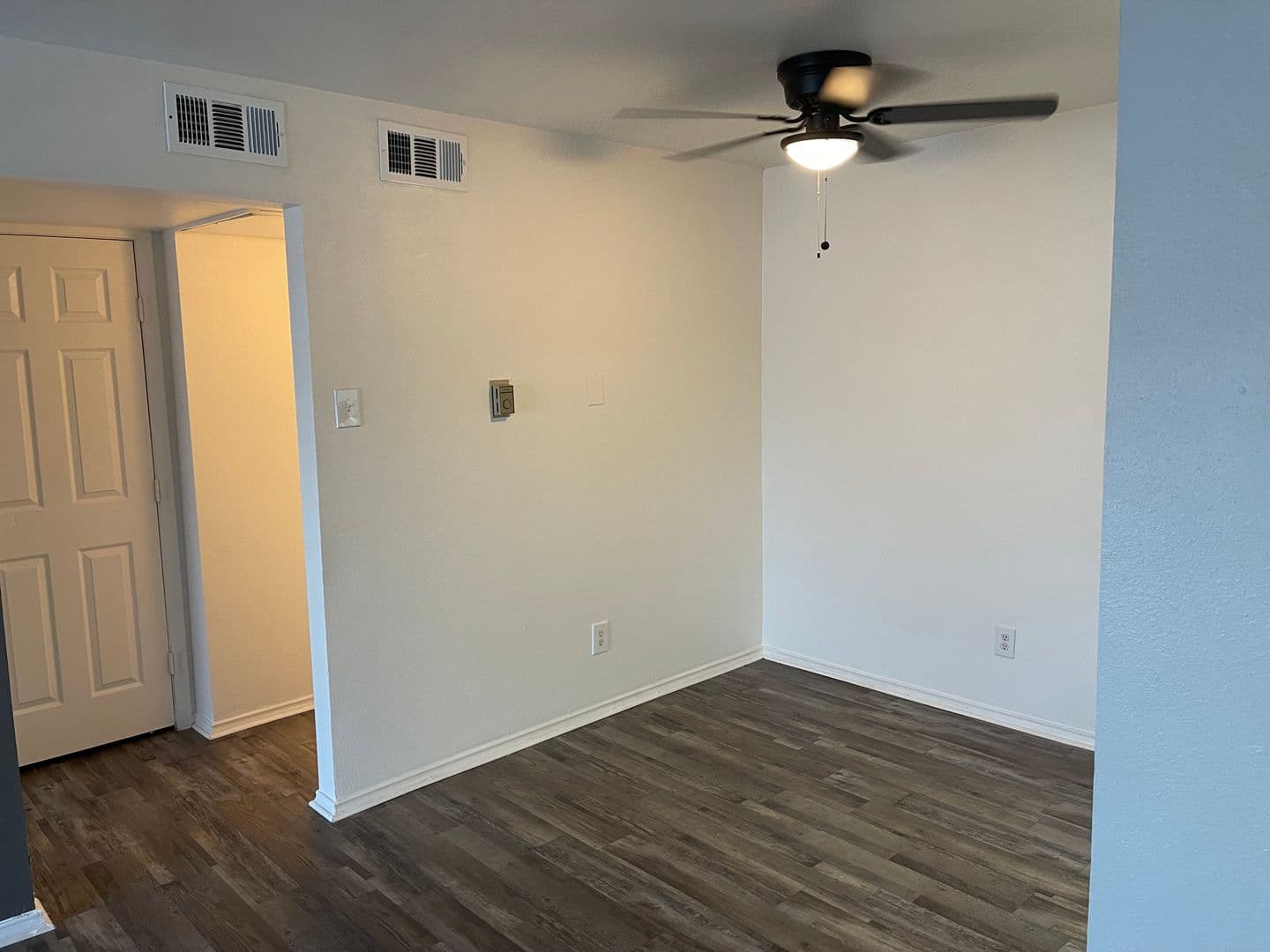 Dallas Apartment: 6864 Larmanda St