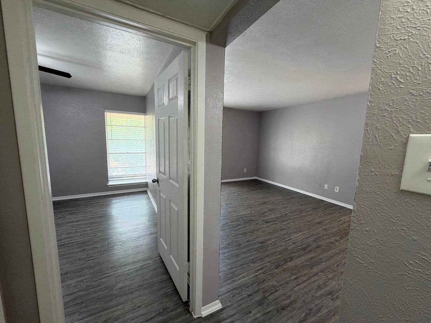 Dallas Apartment: 6864 Larmanda St