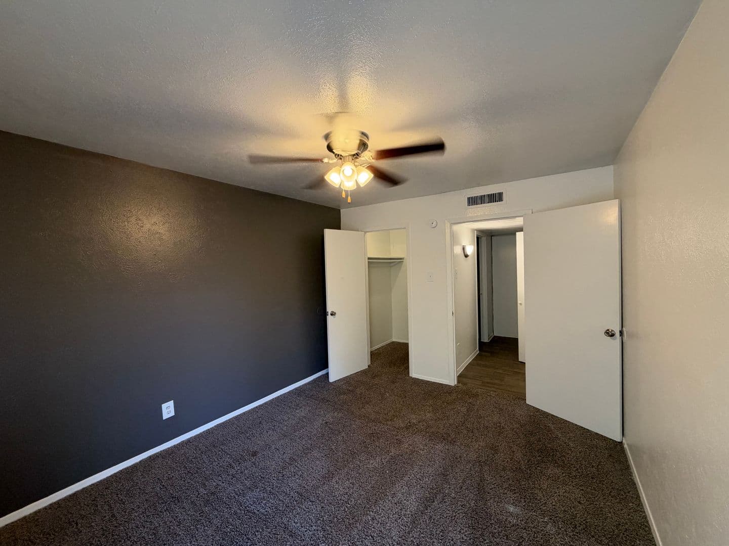 Dallas Apartment: 6864 Larmanda St