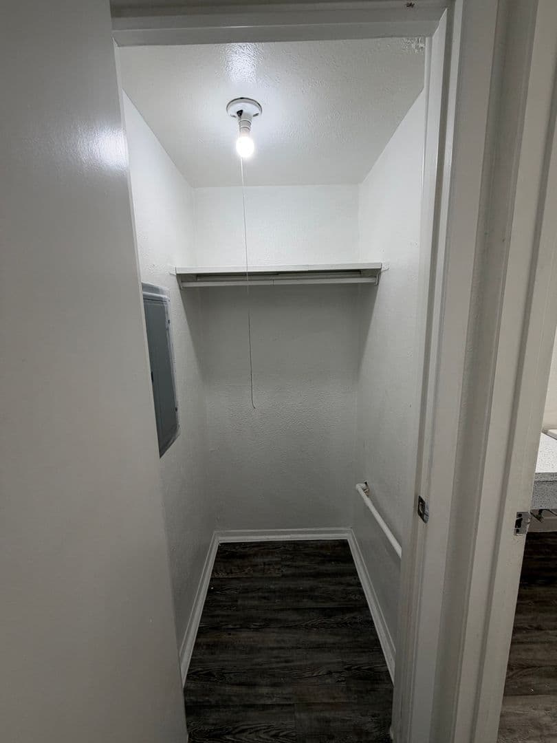 Dallas Apartment: 6864 Larmanda St