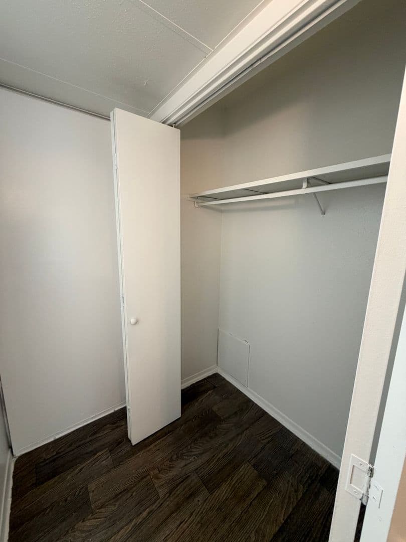 Dallas Apartment: 6864 Larmanda St