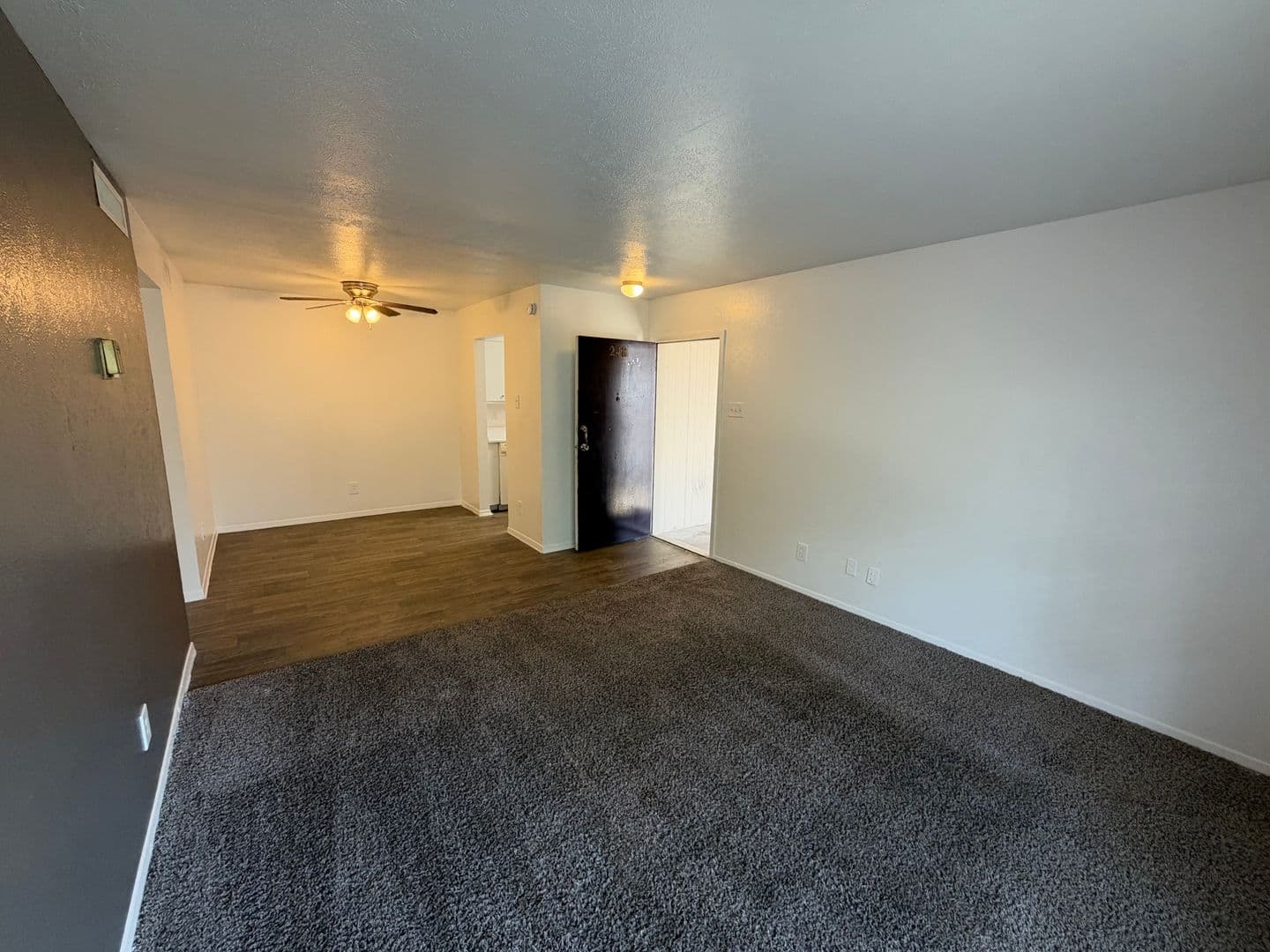 Dallas Apartment: 6864 Larmanda St