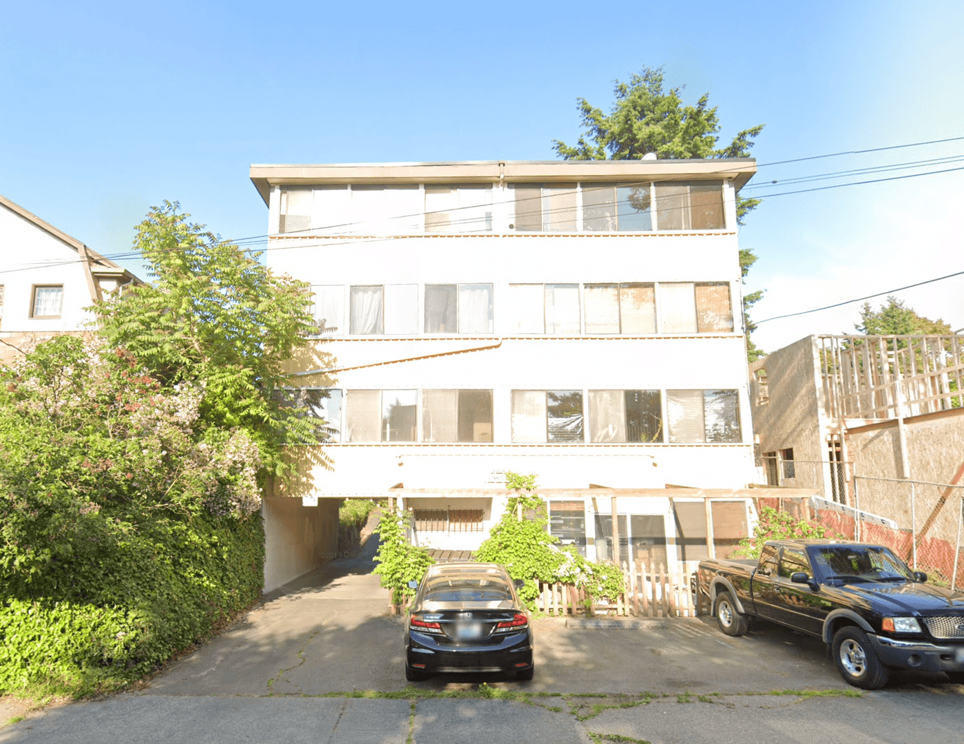 Seattle Apartment: 1308 13th Ave S