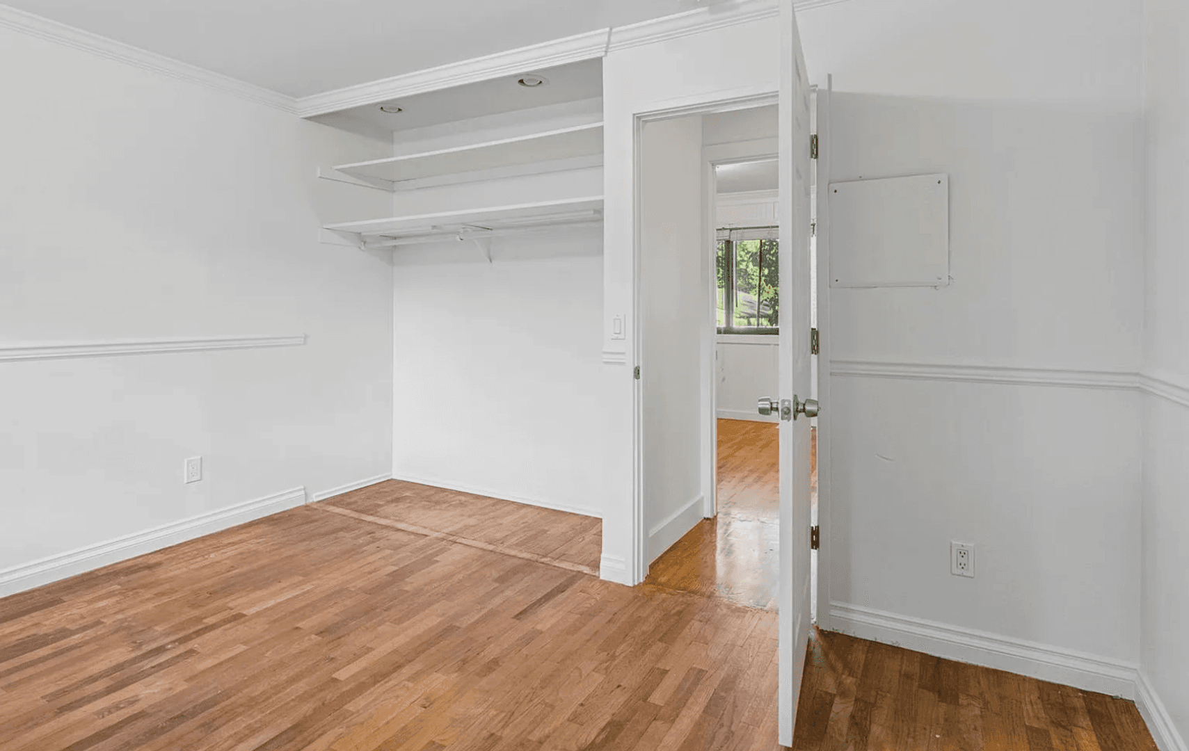 Des Moines House: 1837 S 263rd Pl
