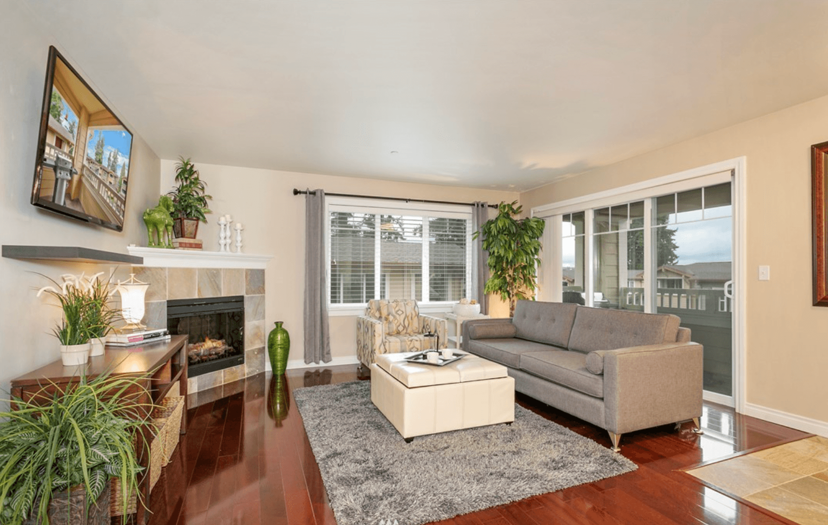 Kirkland House: 11306 124th Ave NE 302